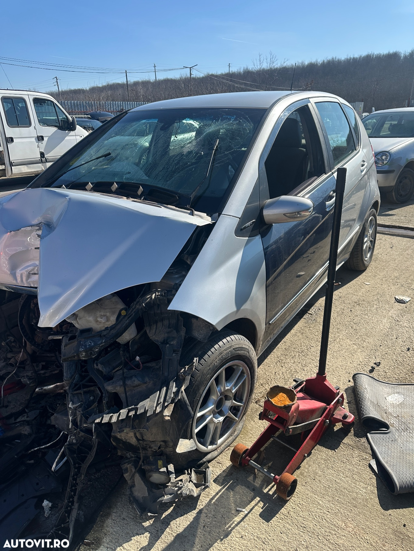Dezmembrez Mercedes Benz a170 - 2