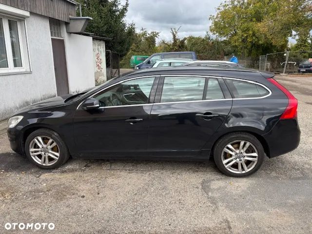 Volvo V60 D3 Momentum - 1