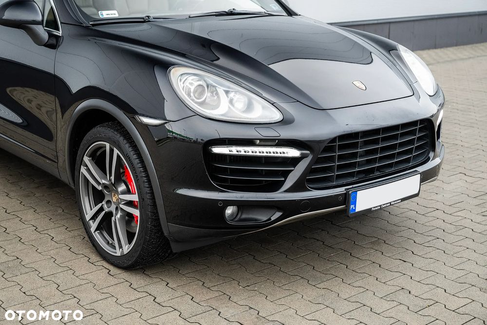 Porsche Cayenne Turbo - 4