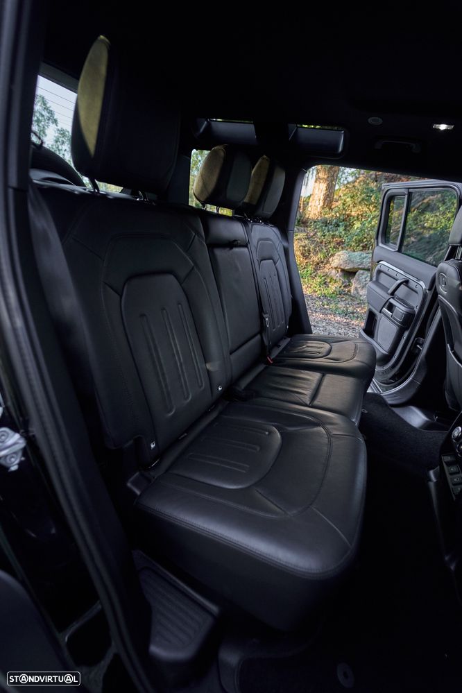 Land Rover Defender 110 P400e SE - 52