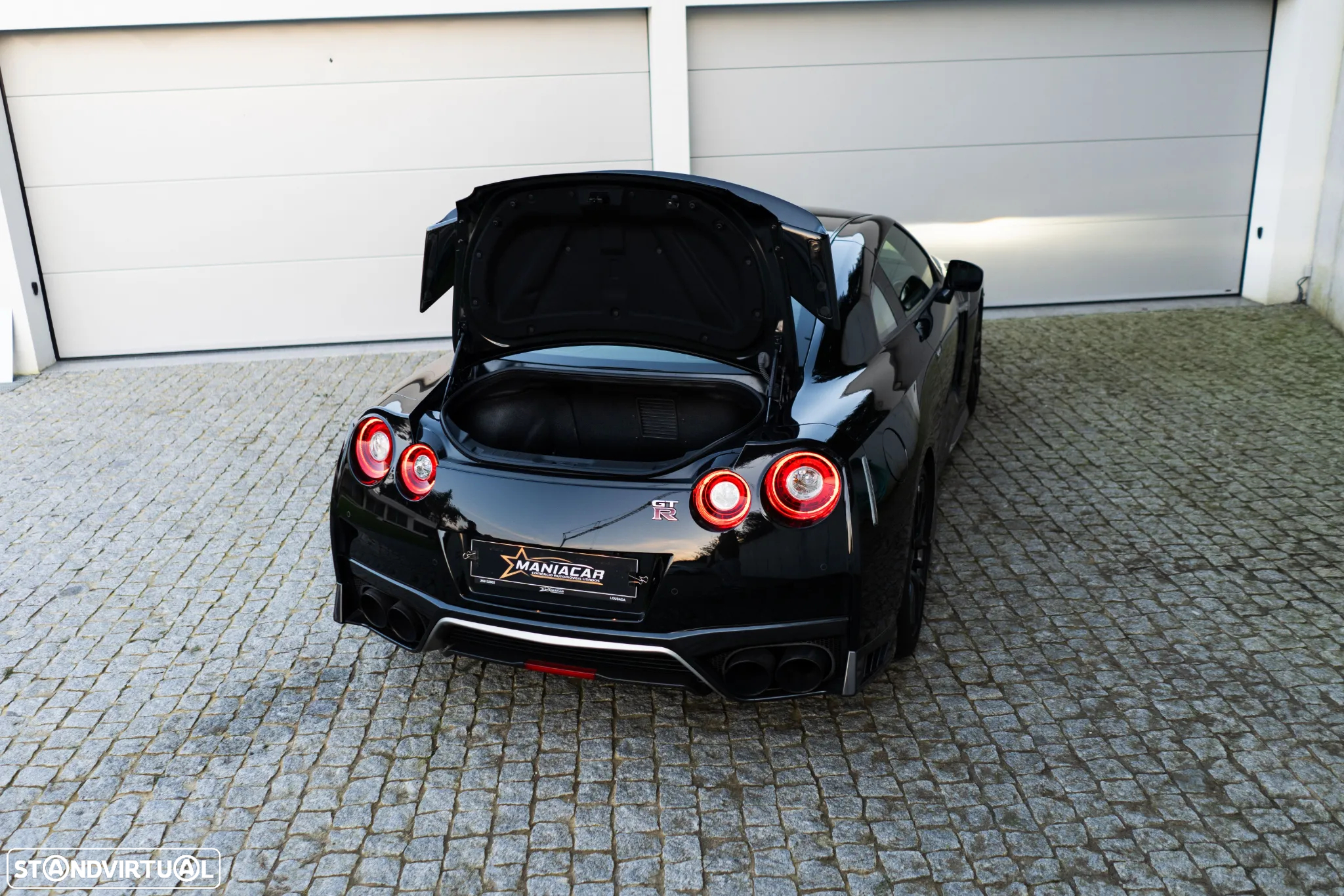Nissan GT-R 3.8 V6 Black Edition - 10