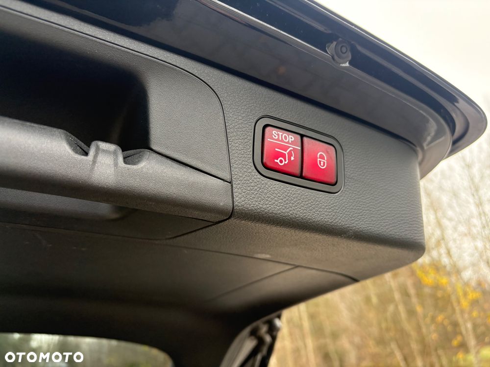 Mercedes-Benz GLC - 25