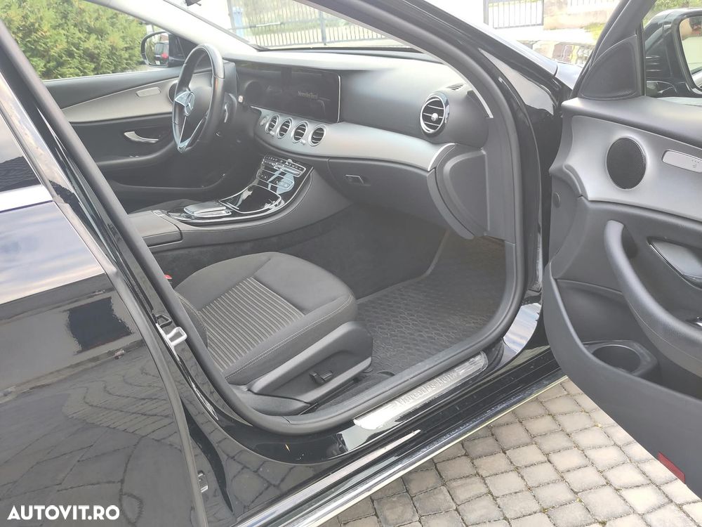 Mercedes-Benz E - 8