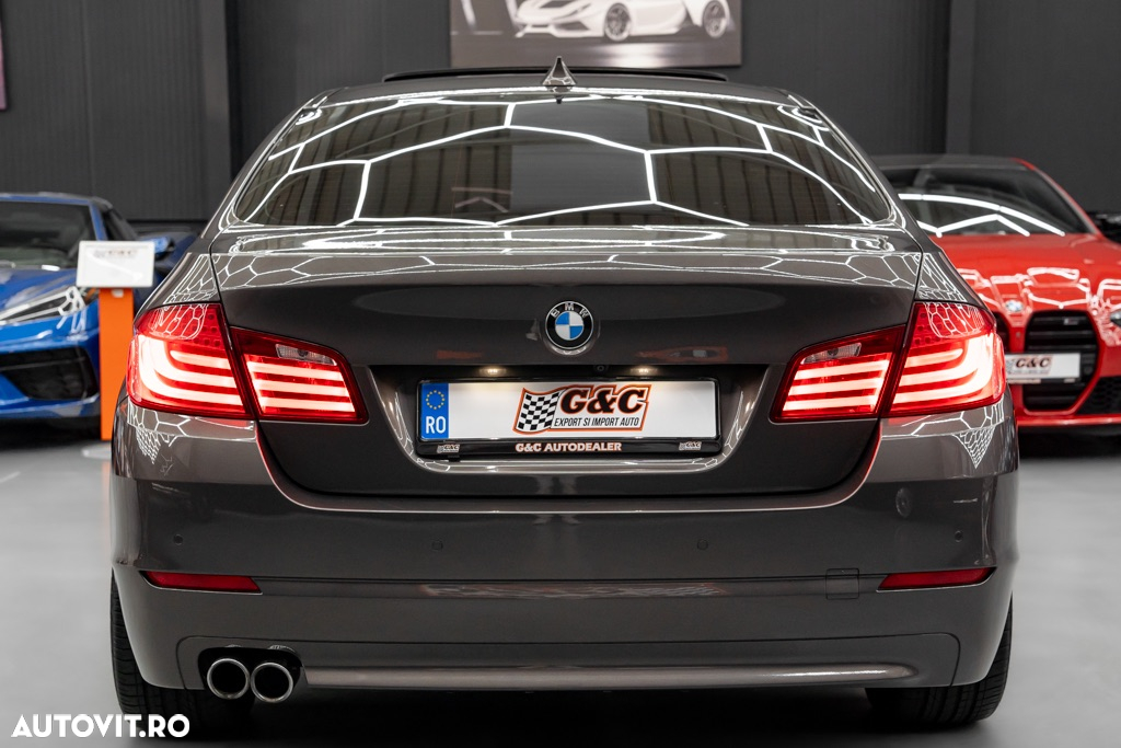 BMW Seria 5 520d - 23