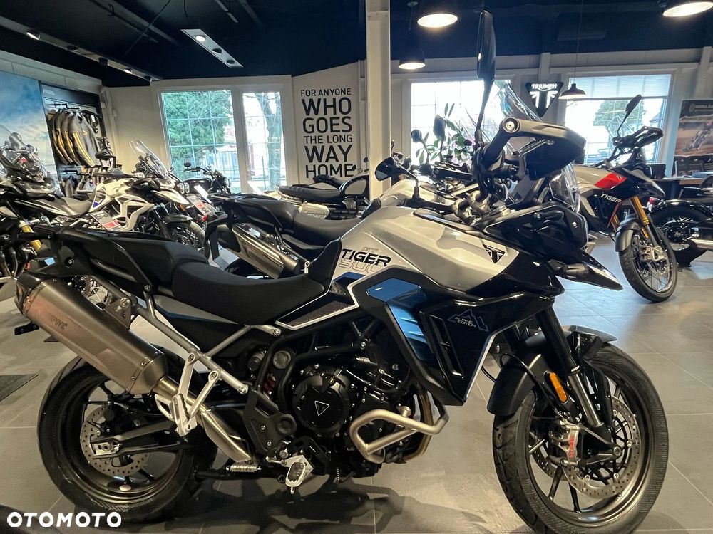 Triumph Tiger - 1