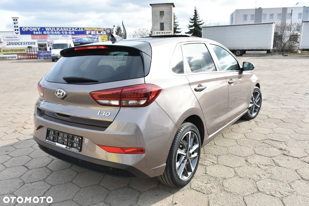 Hyundai i30 1.5 T-GDI 48V-Hybrid Prime - 2