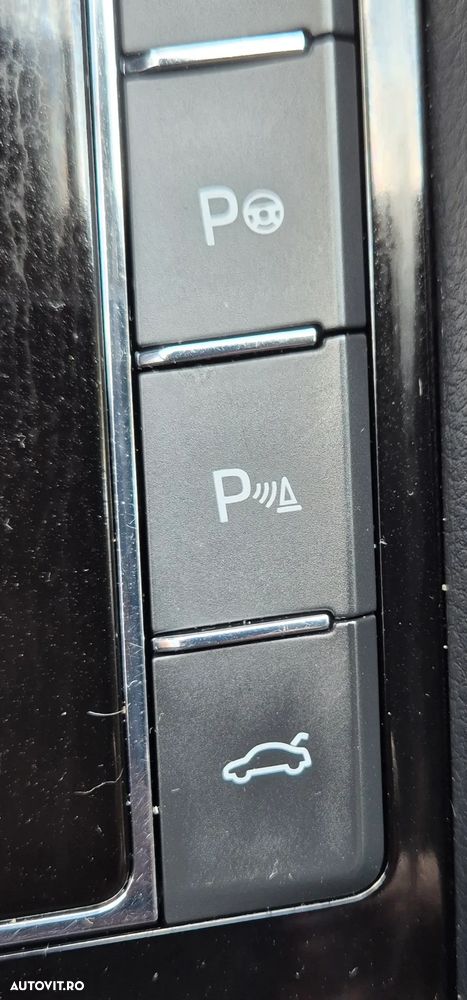 Skoda Superb 2.0 TDI DSG Active - 31