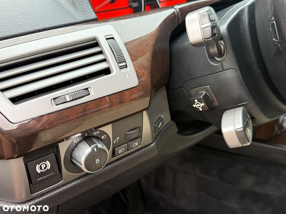BMW Seria 7 730d - 31
