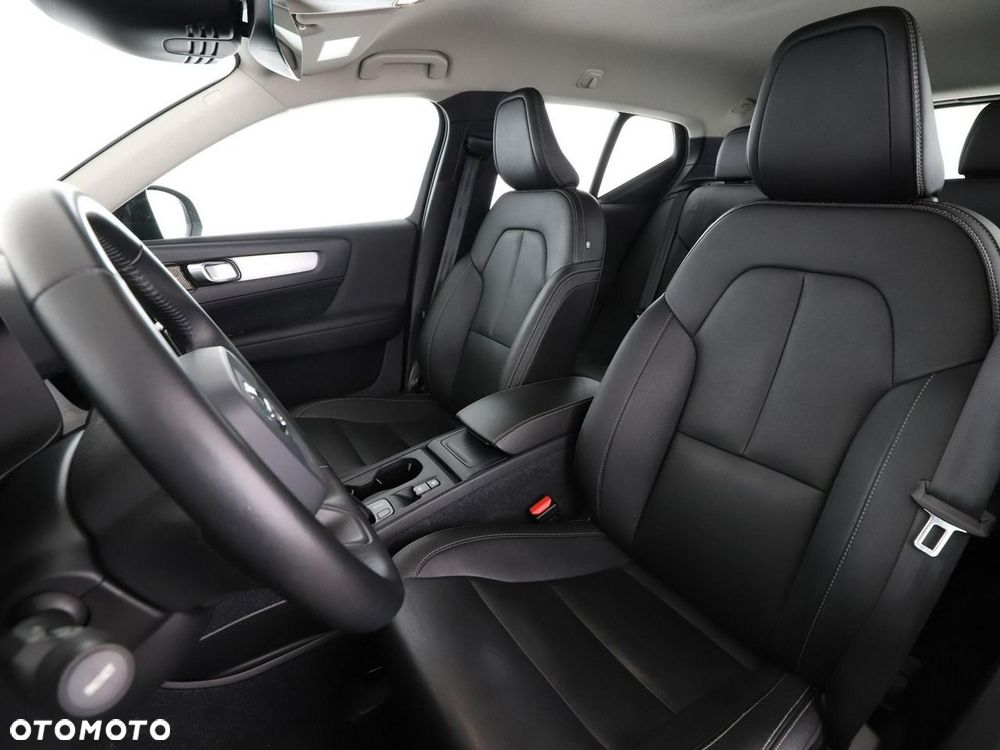 Volvo XC 40 D4 AWD Momentum Pro - 14