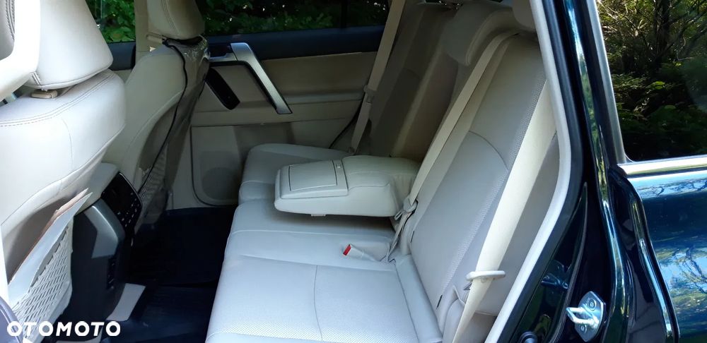 Toyota Land Cruiser LC 2.8 D-4D Executive - 8
