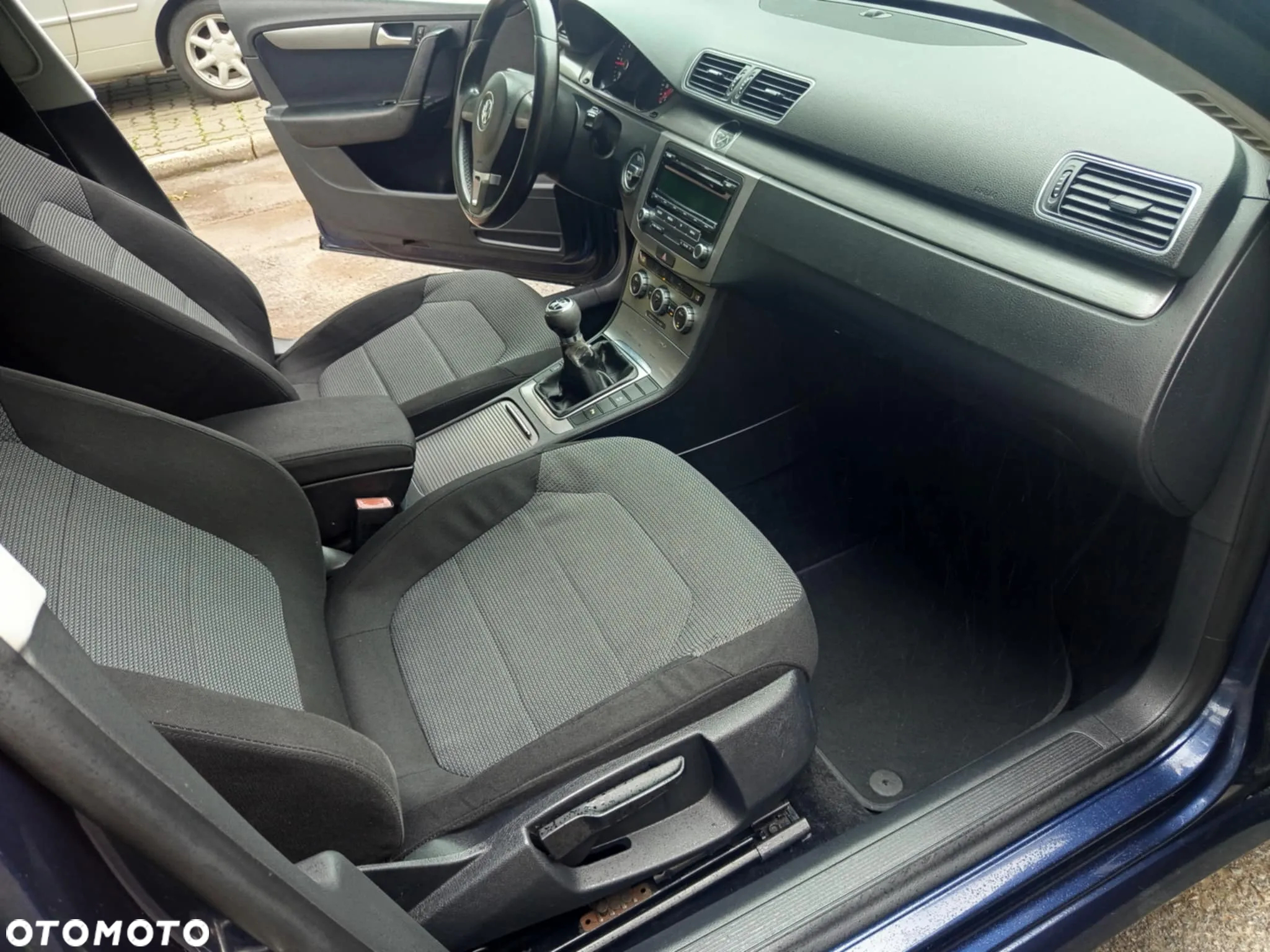 Volkswagen Passat 2.0 TDI Comfortline - 33