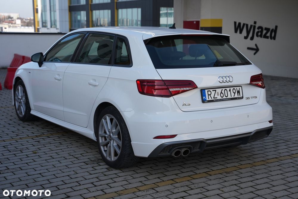 Audi A3 Sportback 1.5 TFSI Sport S tronic - 4