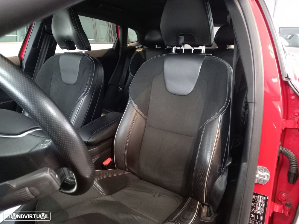 Volvo V40 2.0 D2 R-Design - 14