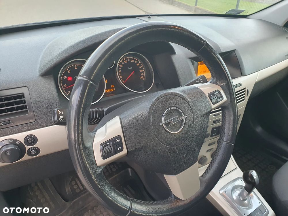 Opel Astra 1.6 Essentia - 17
