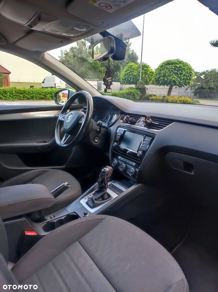 Skoda Octavia 2.0 TDI 4x4 Style DSG - 23