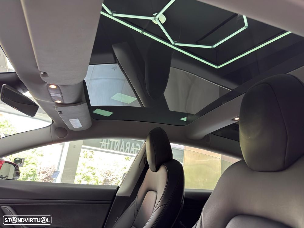 Tesla Model 3 - 21