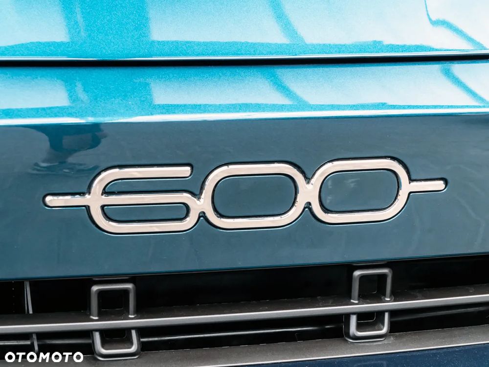 Fiat 600 ver-1-2-turbo-hybrid-la-prima-edct - 12