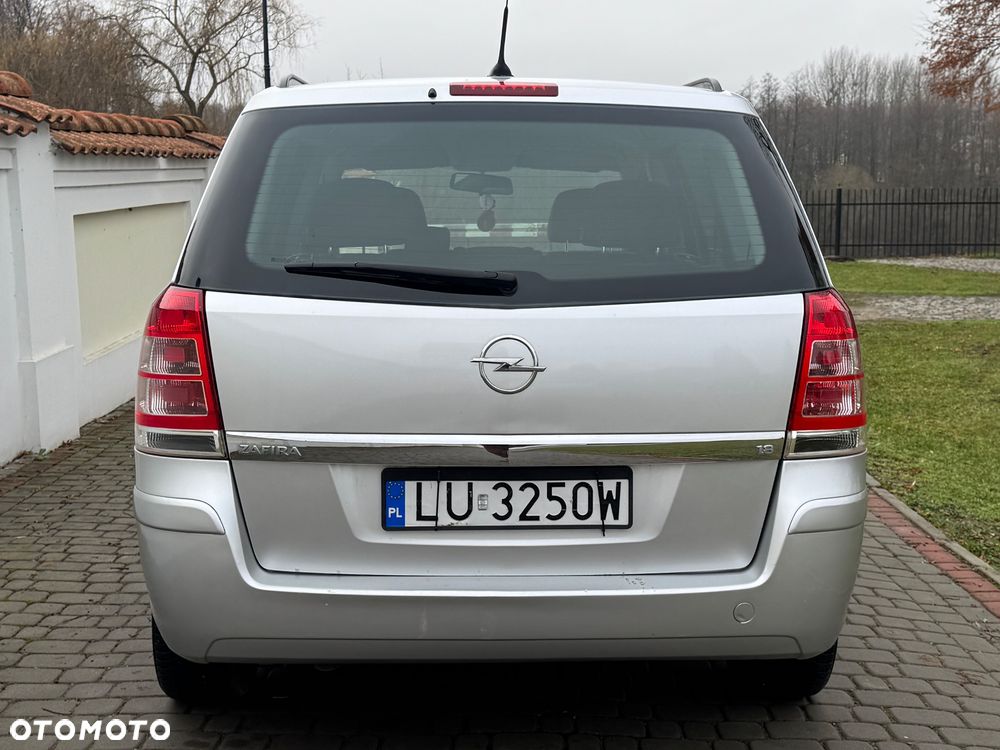 Opel Zafira - 24