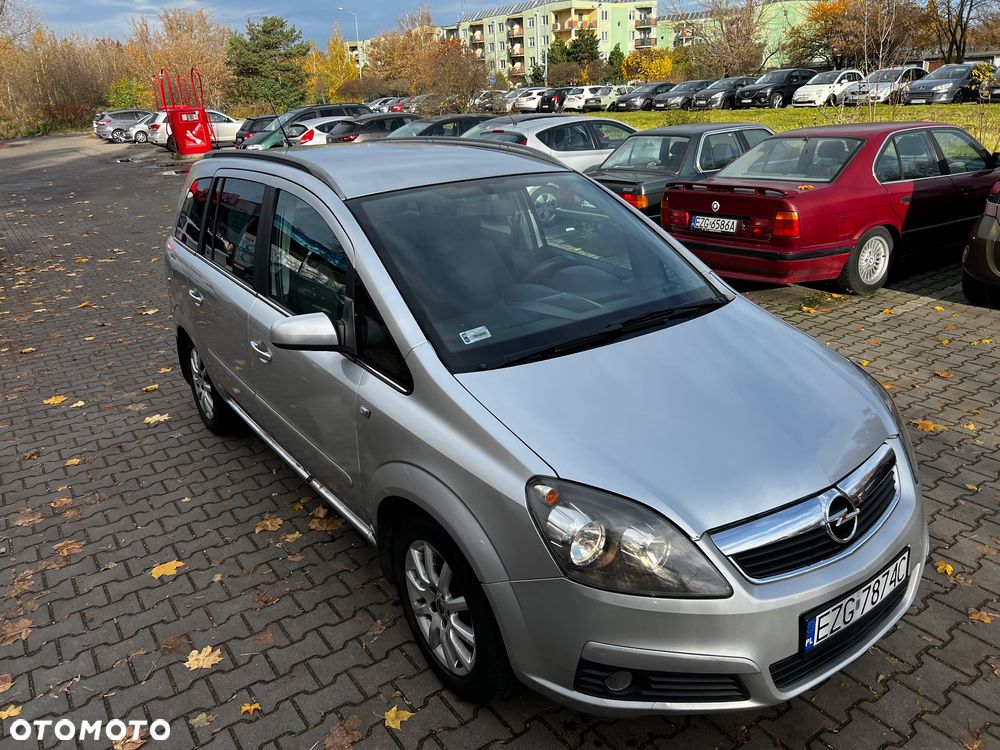 Opel Zafira 1.9 CDTI - 9