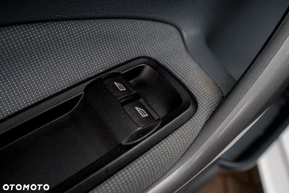 Ford Fiesta 1.4 Trend - 13