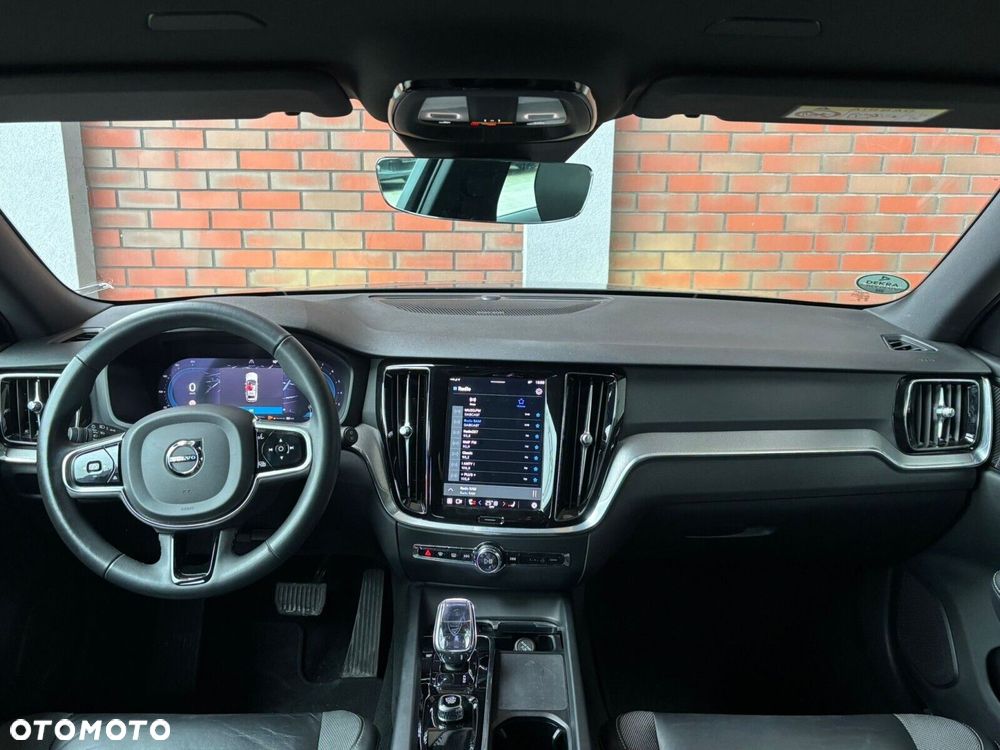 Volvo V60 B4 B Plus Dark - 14
