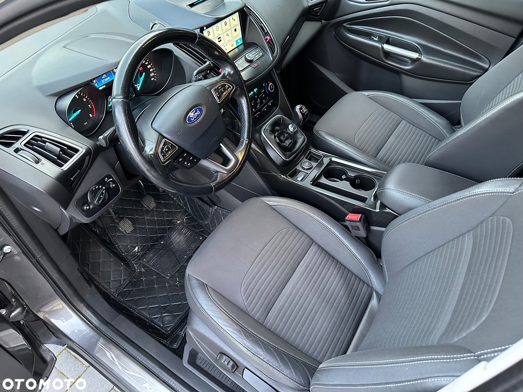 Ford Kuga 1.5 EcoBoost FWD Titanium ASS MMT6 - 32