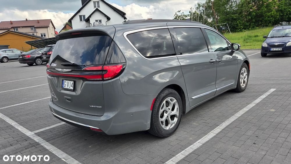 Chrysler Pacifica - 5