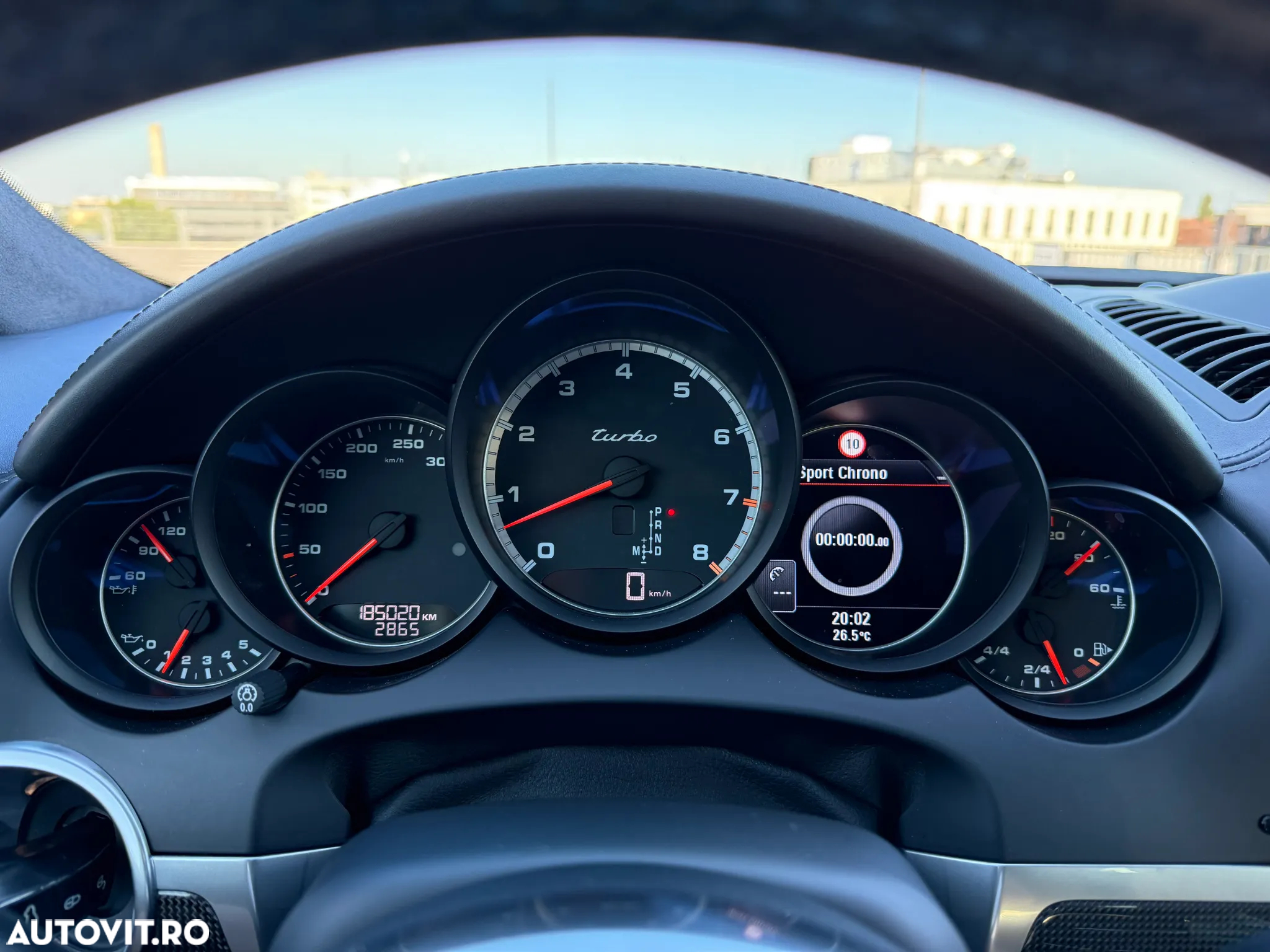 Porsche Cayenne 4.8 L Turbo - 13
