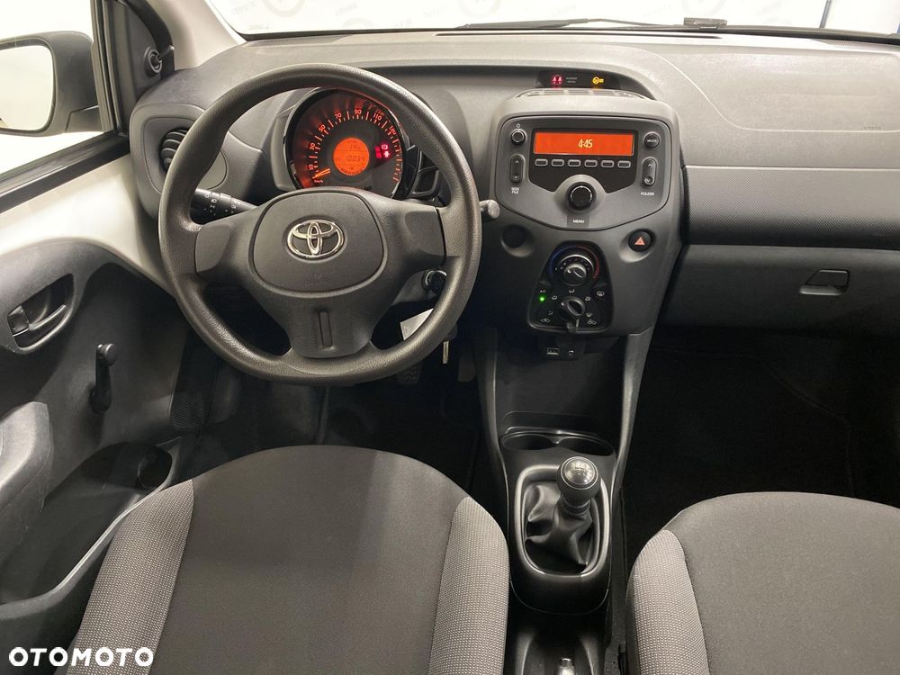 Toyota Aygo - 12