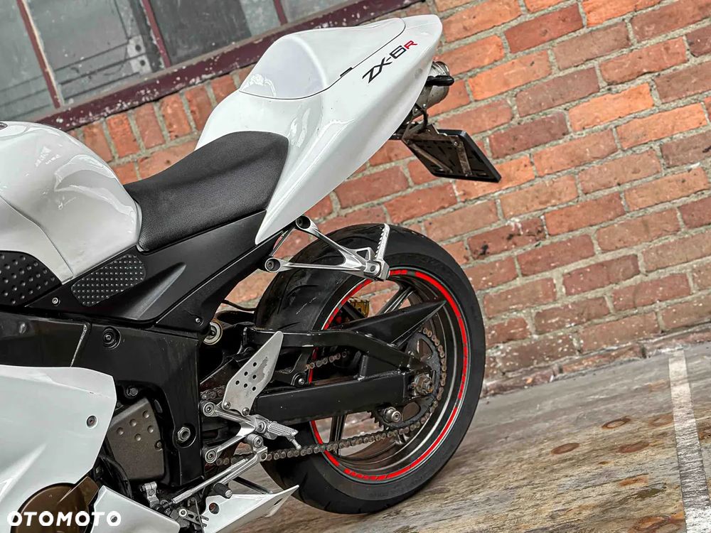 Kawasaki ZXR - 6