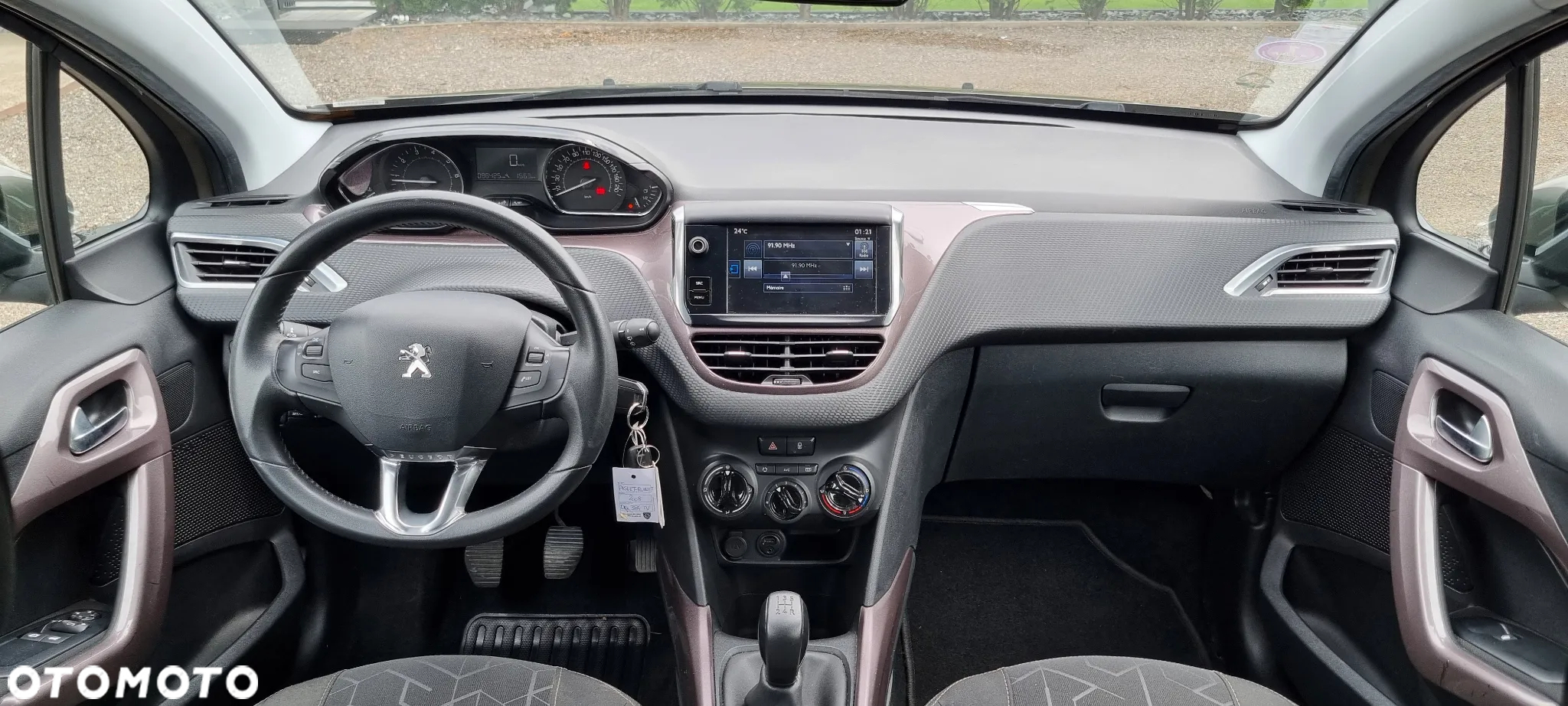 Peugeot 2008 - 10