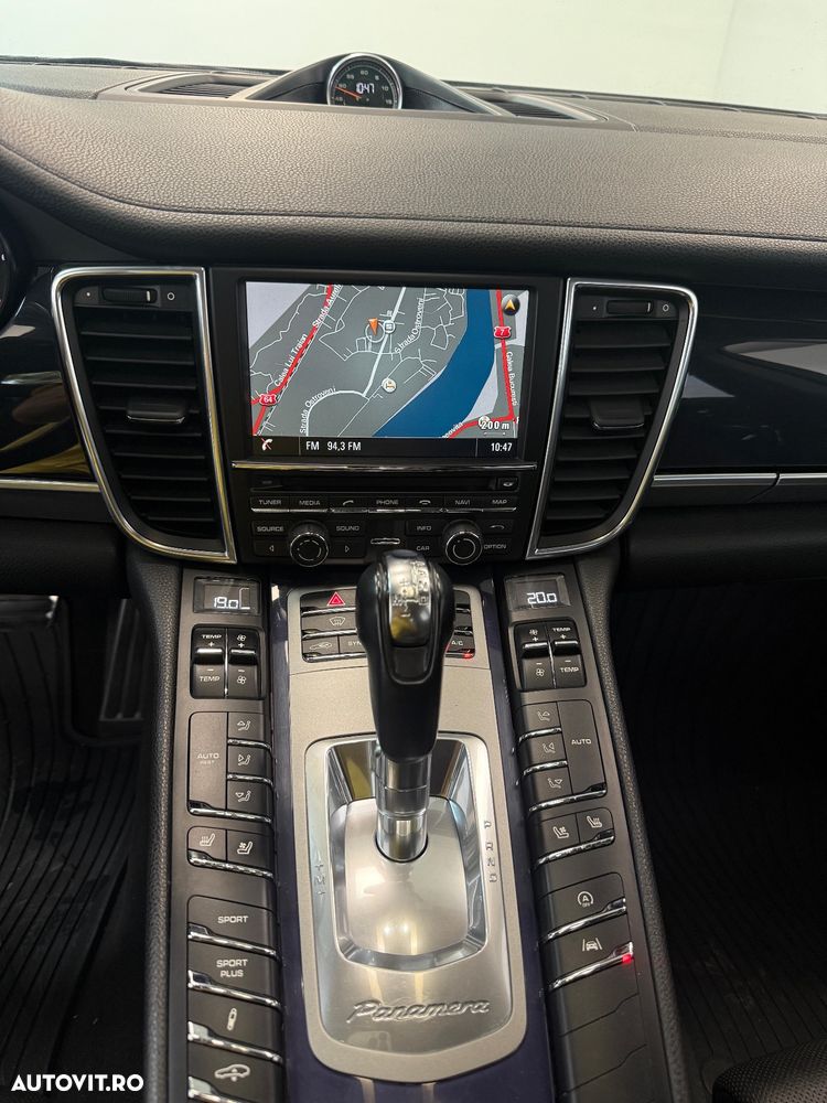 Porsche Panamera 3.0 Tiptronic S - 25