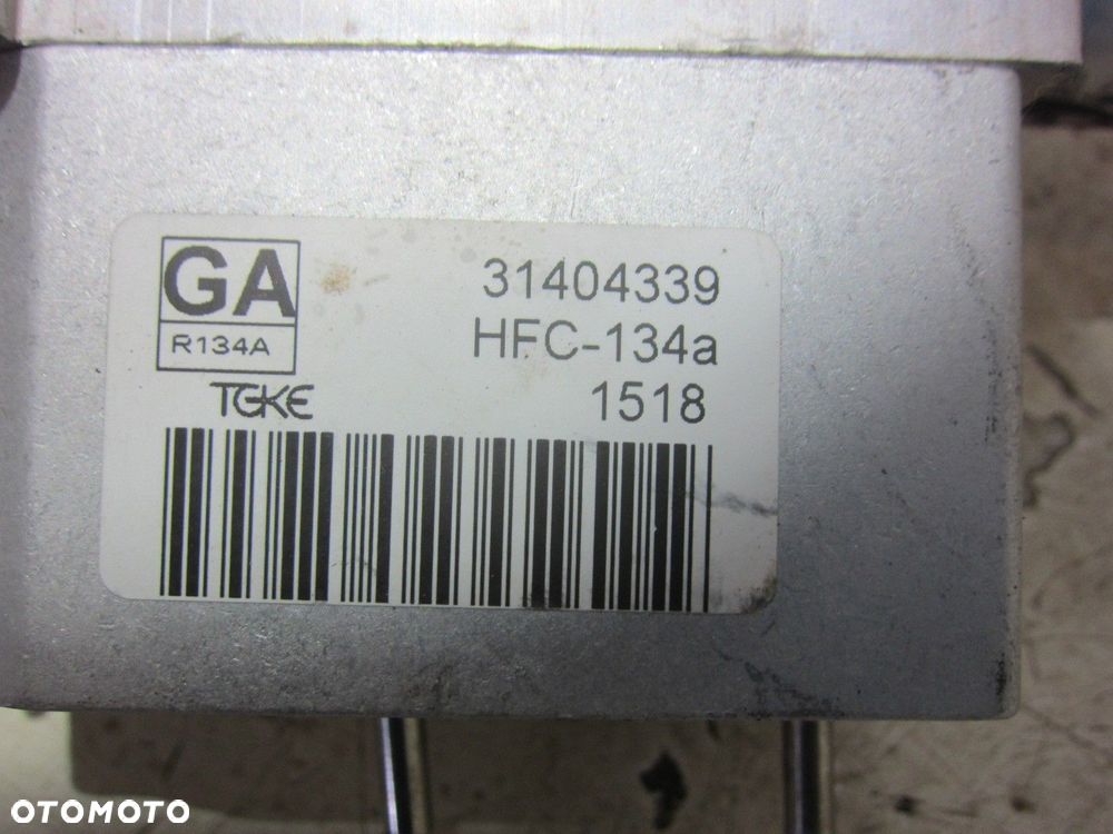 VOLVO XC60 II XC 60 2.0 T5 PRZEWÓD RURKA WĄŻ KLIMATYZACJI 31694239 18R- - 8
