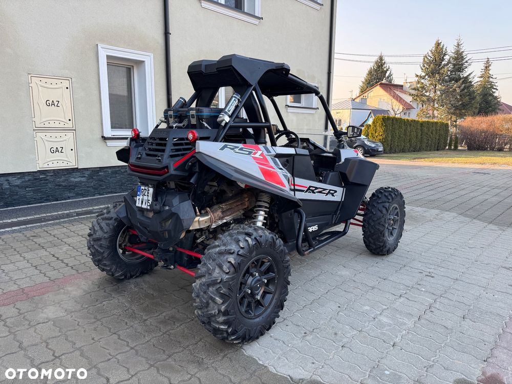 Polaris RZR - 8