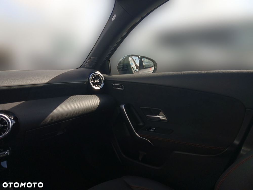 Mercedes-Benz Klasa A 200 AMG Line 7G-DCT - 18