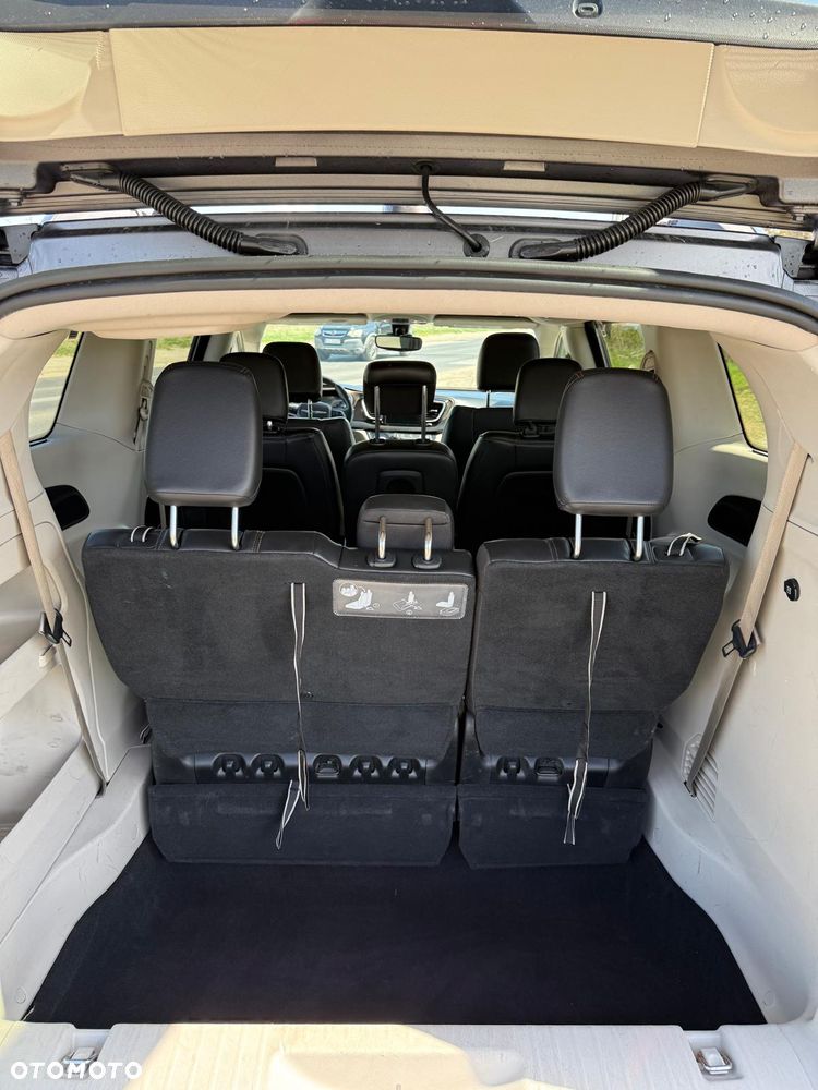 Chrysler Pacifica - 12