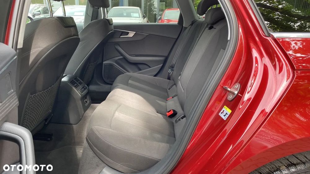 Audi A4 Avant 40 TFSI Sport S tronic - 17