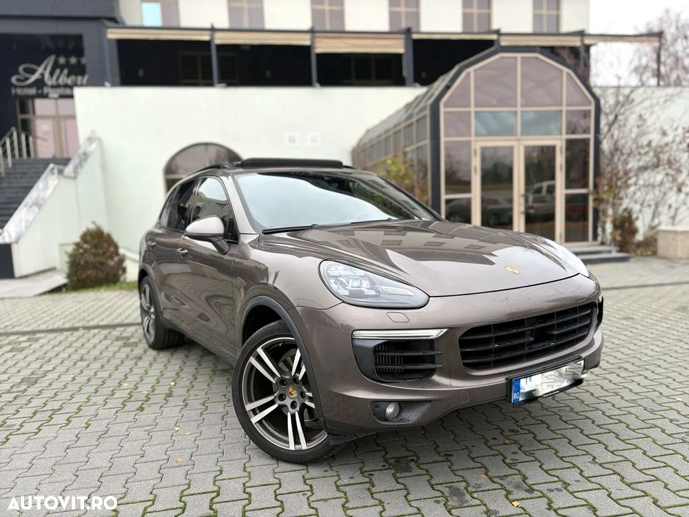 Porsche Cayenne 3.0 L - 1
