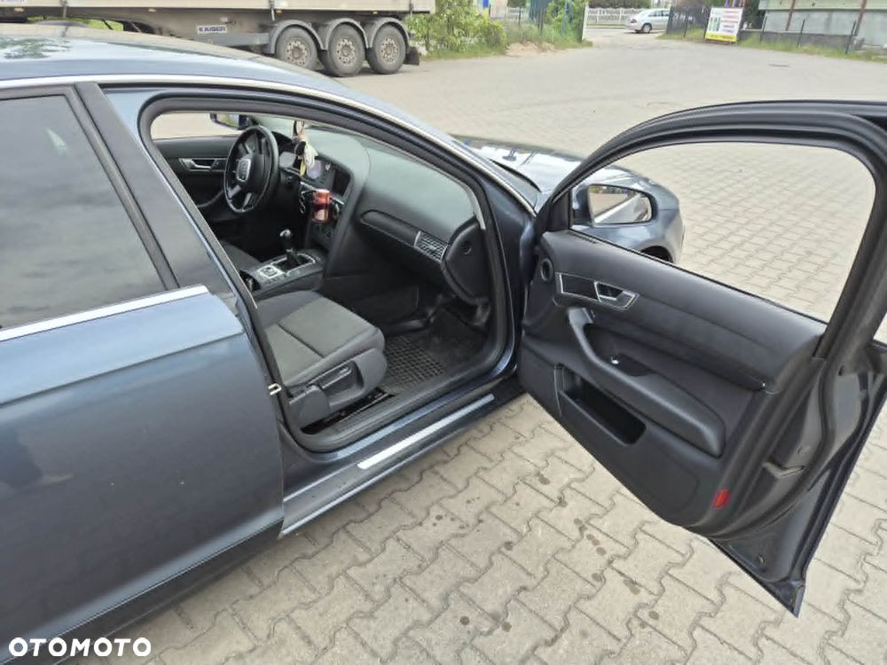Audi A6 Limousine 2.4 - 6