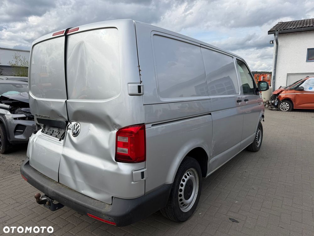 Volkswagen Transporter - 4