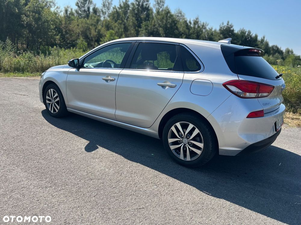 Hyundai i30 1.4 T-GDI Comfort DCT - 9