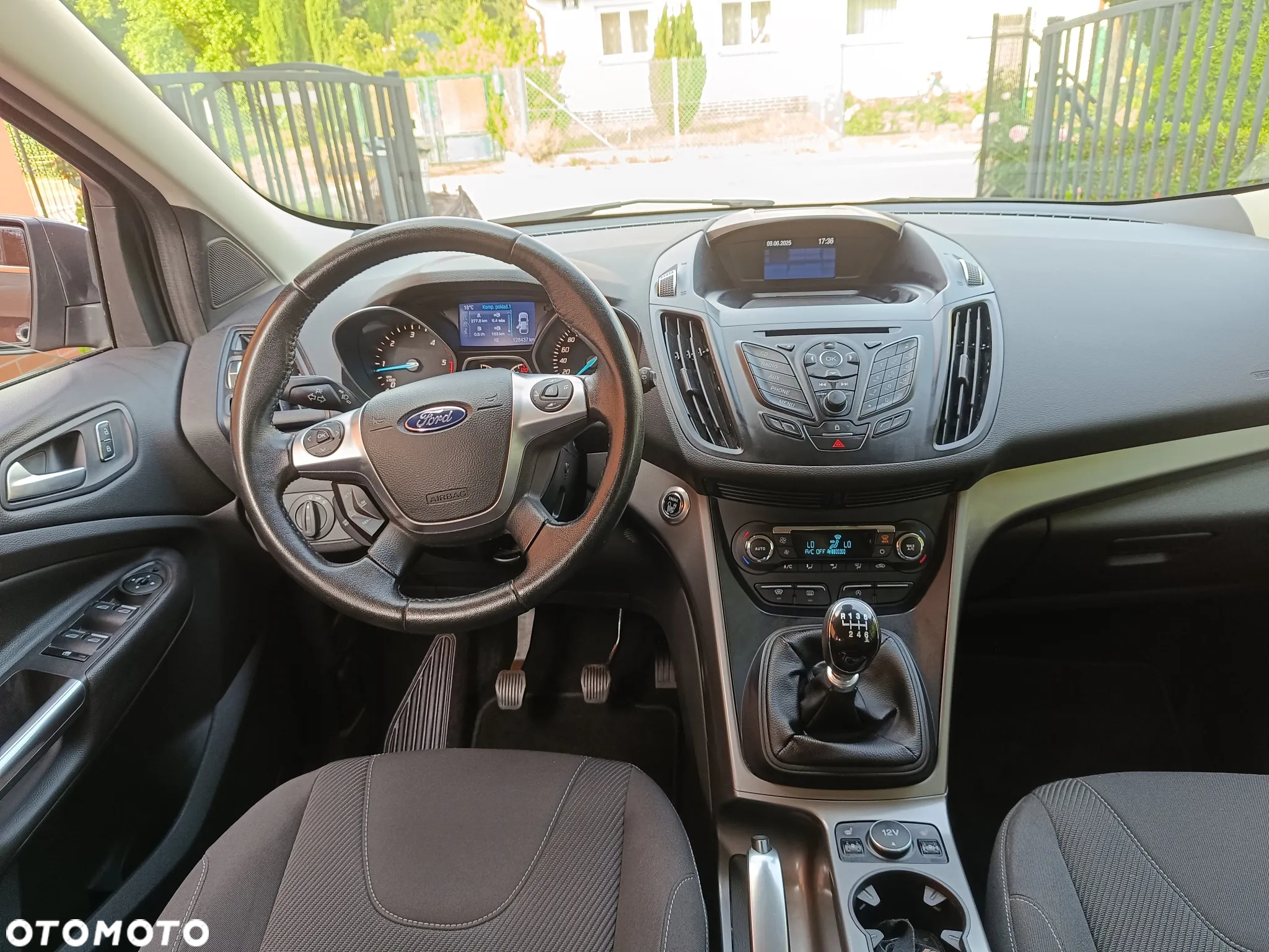 Ford Kuga 2.0 TDCi 2x4 Titanium - 20