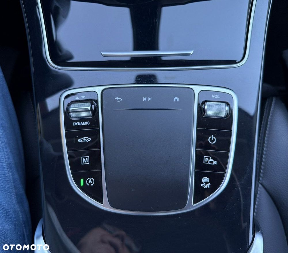 Mercedes-Benz GLC 300 d 4Matic 9G-TRONIC AMG Line - 37