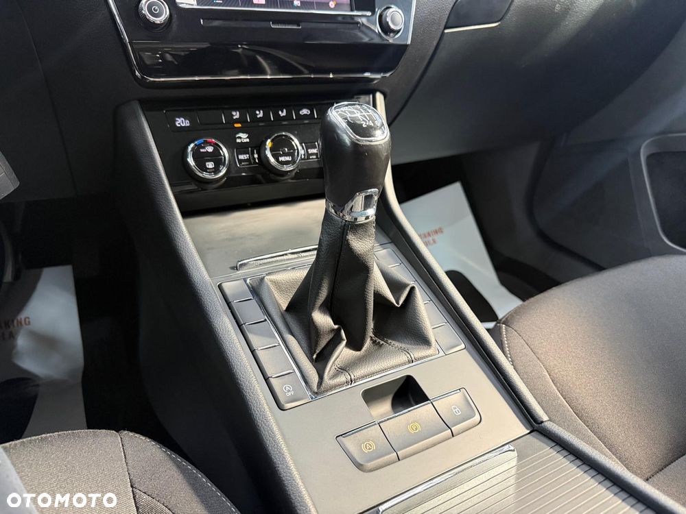 Skoda Superb 2.0 TDI Ambition - 18