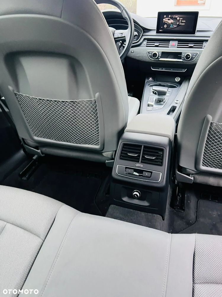 Audi A4 Limousine - 13