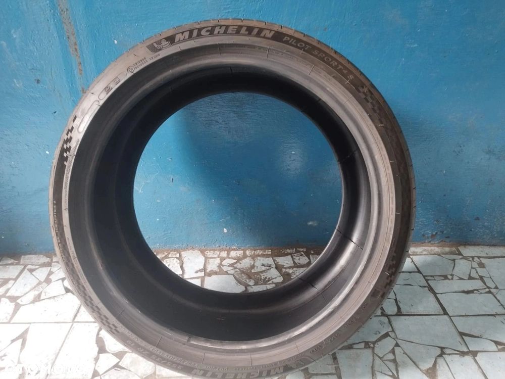 OPONA LATO MICHELIN PILOT SPORT 4S 255/35 R19 96Y - 1