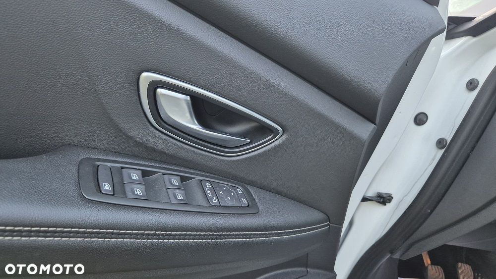 Renault Grand Scenic - 14