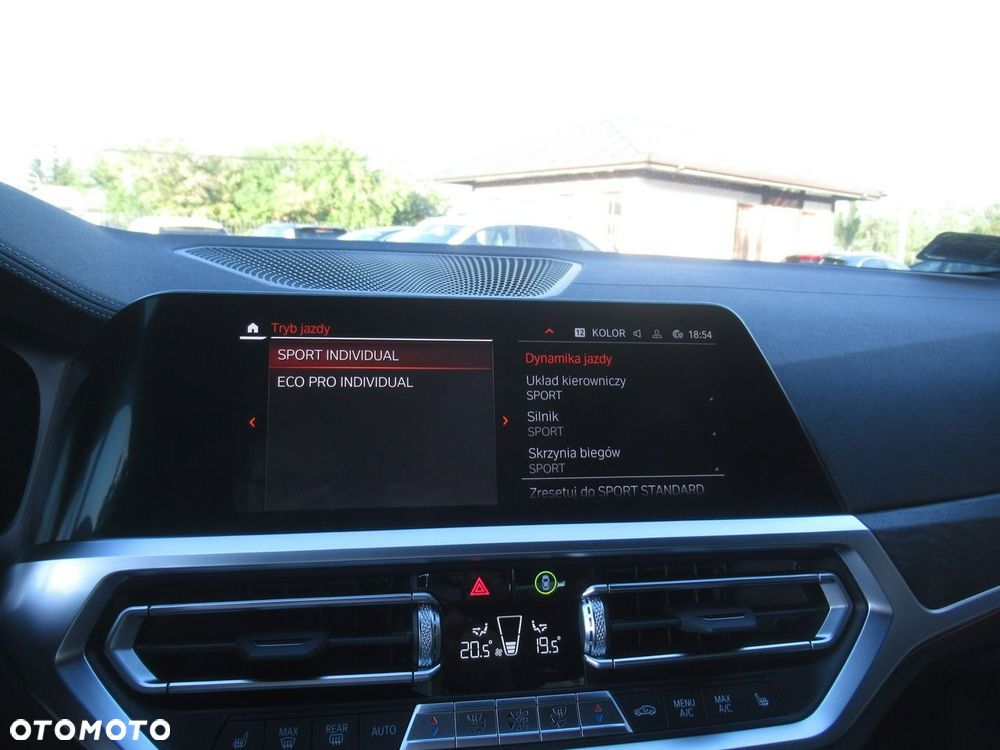 BMW Seria 3 320i Luxury Line - 27