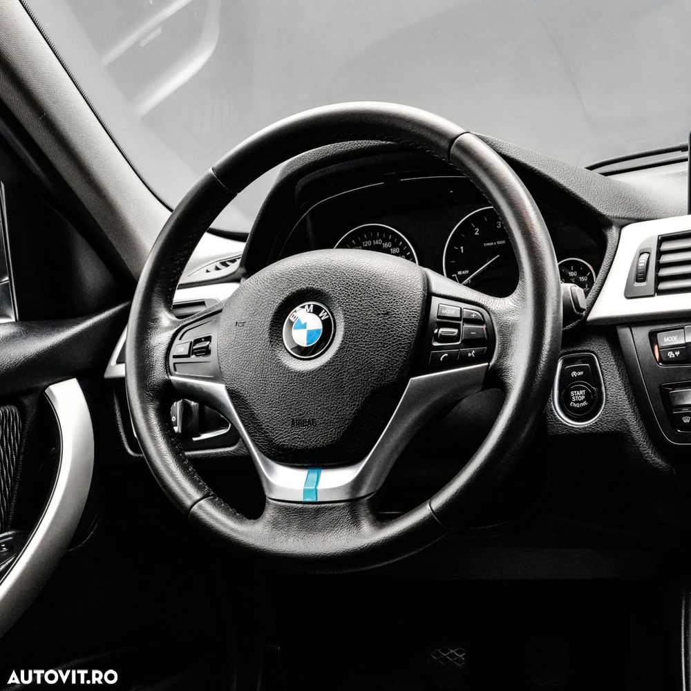 BMW Seria 3 320d DPF Blue Performance Edition Lifestyle - 18