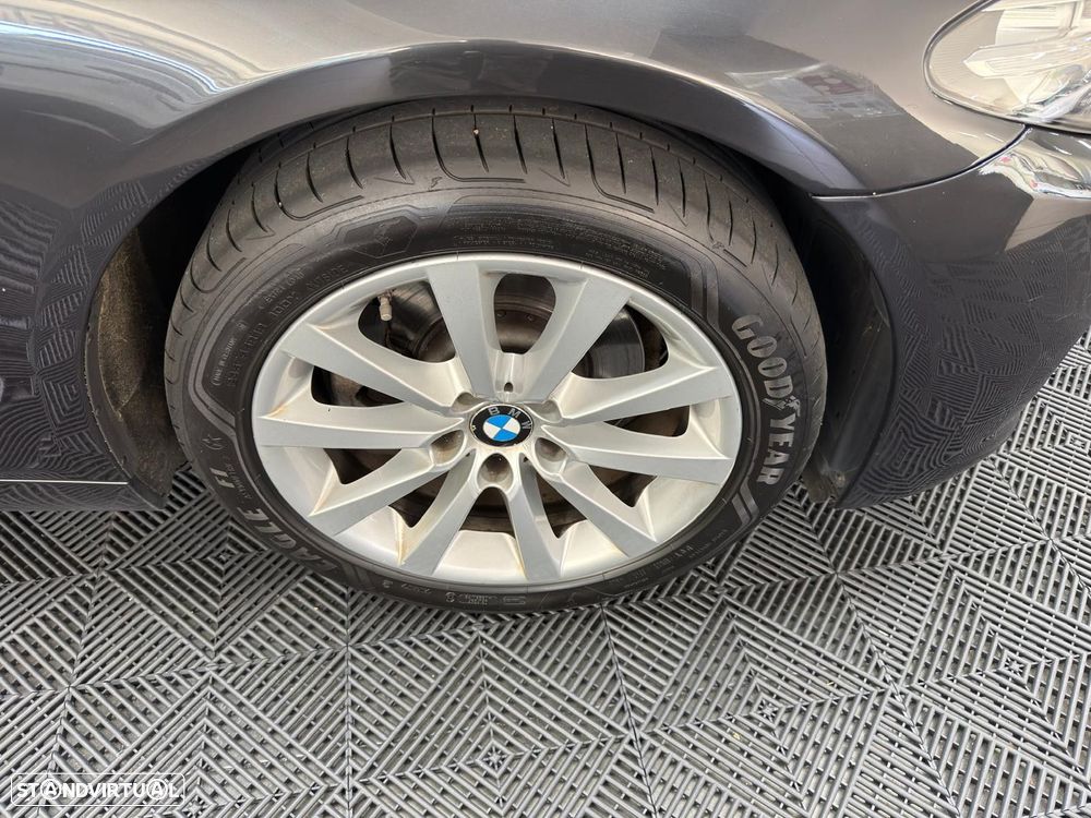 BMW 520 d xDrive Line Luxury Auto - 12